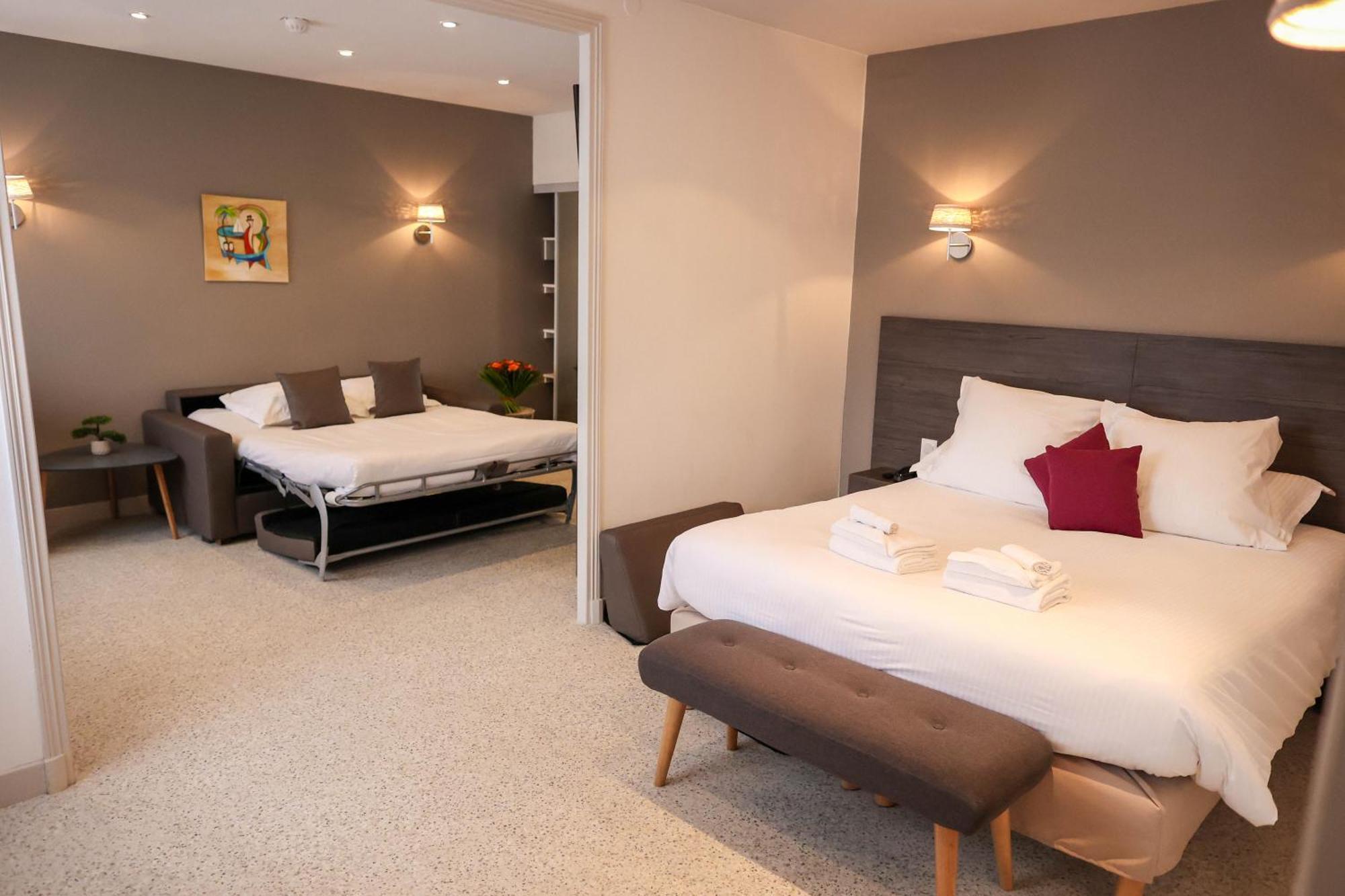 Hotel Le Chapon Fin Моасак Екстериор снимка